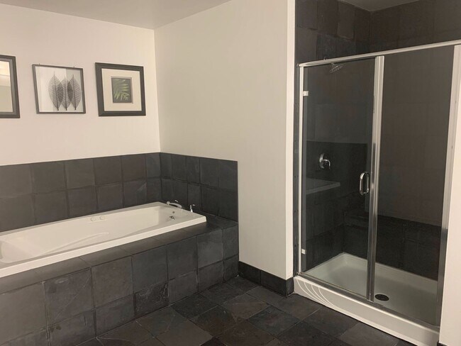 Foto del edificio - 2775 W Pebble Rd