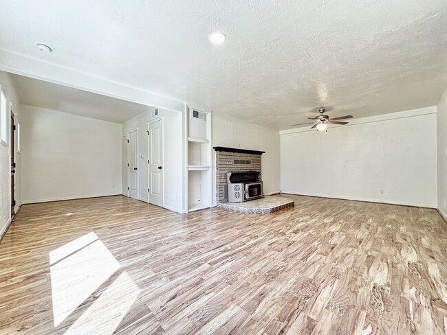 Foto del edificio - 3818 Albion St