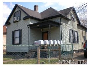 Primary Photo - 2104 Washington St