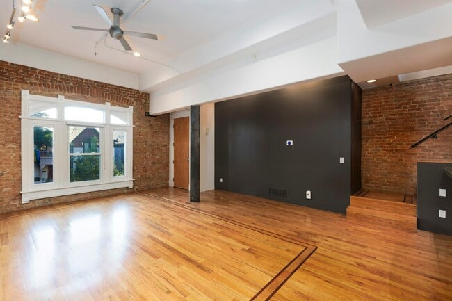 Building Photo - 2445 N Clarkson St