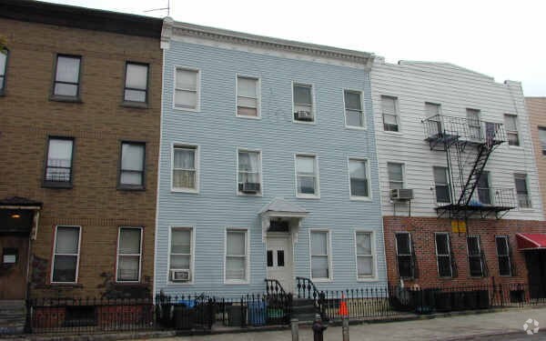 Primary Photo - 385-387 Prospect Ave