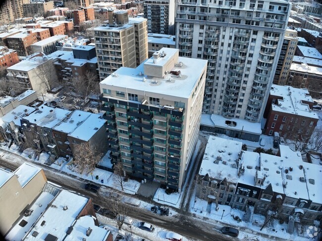  - 3455 Rue Aylmer