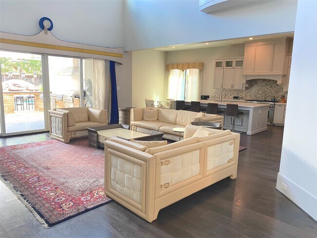 Foto del edificio - 4642 Devon St