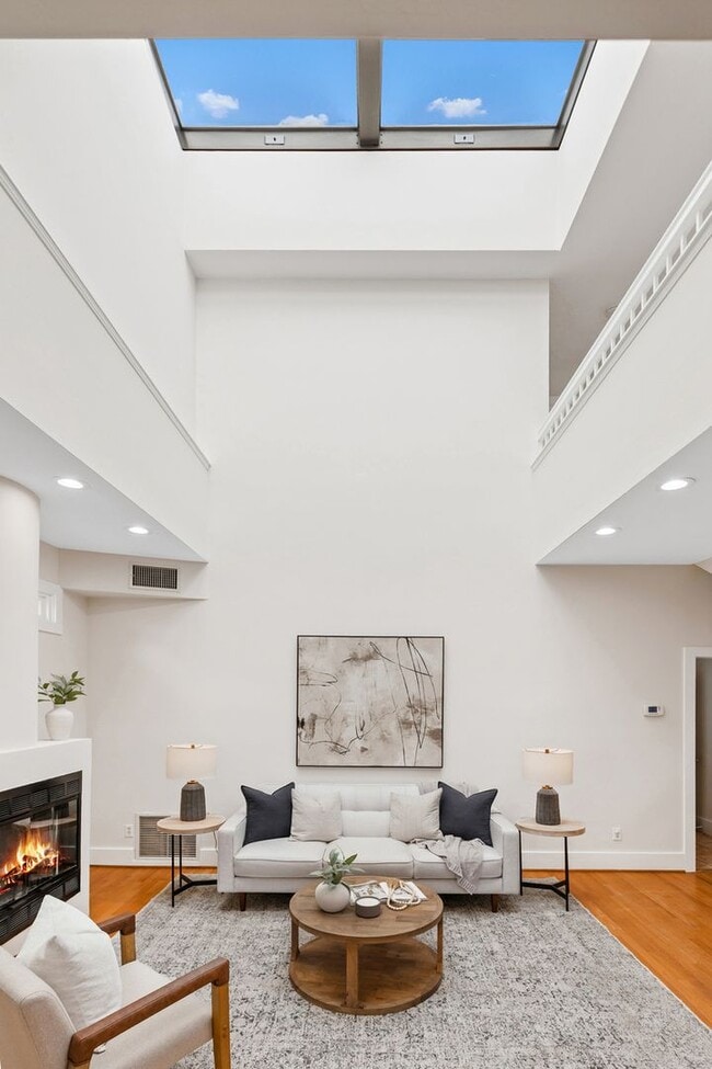 Foto del edificio - 4525 Rhode Island St