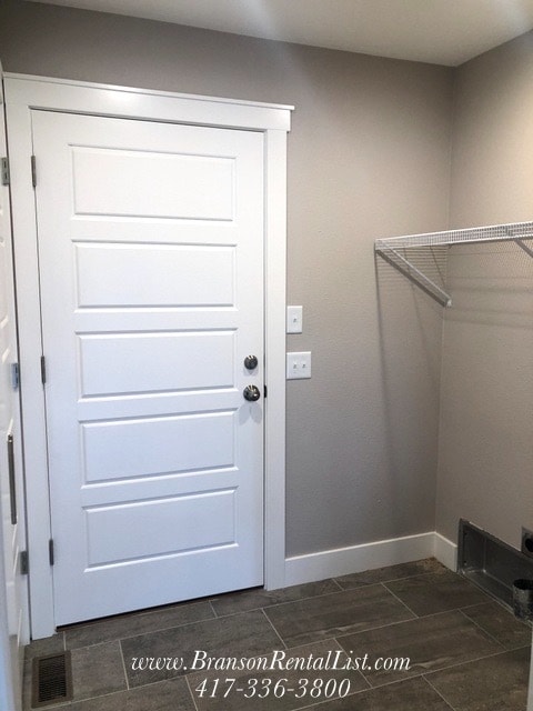 Building Photo - Clean and coming soon!