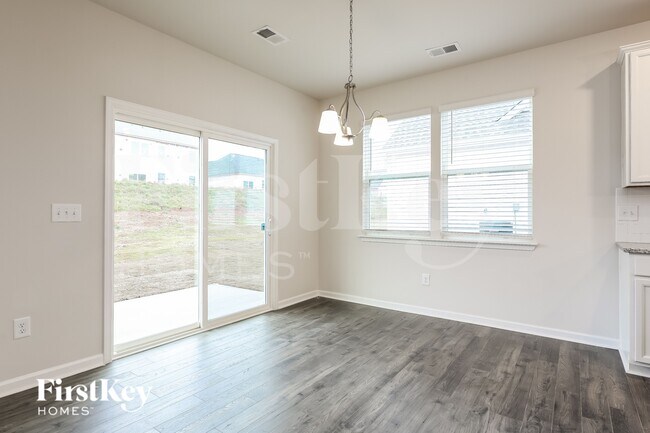 Foto del edificio - 101 Wild Lily Dr