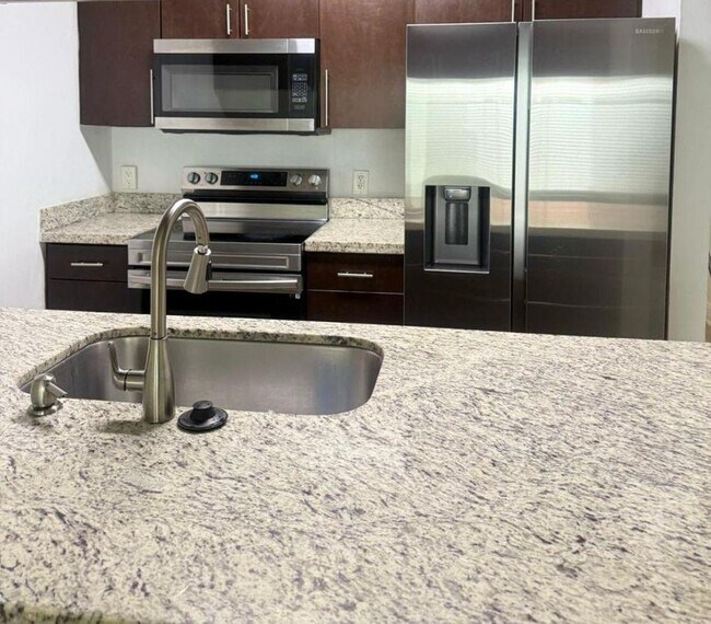 Foto del edificio - 5820 Albert Rd