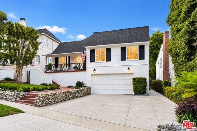 Building Photo - 10527 Le Conte Ave