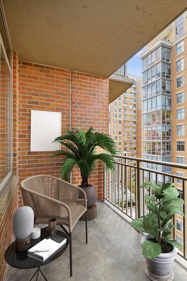 The Cosmopolitan at Reston Town Center Apartments Reston, VA