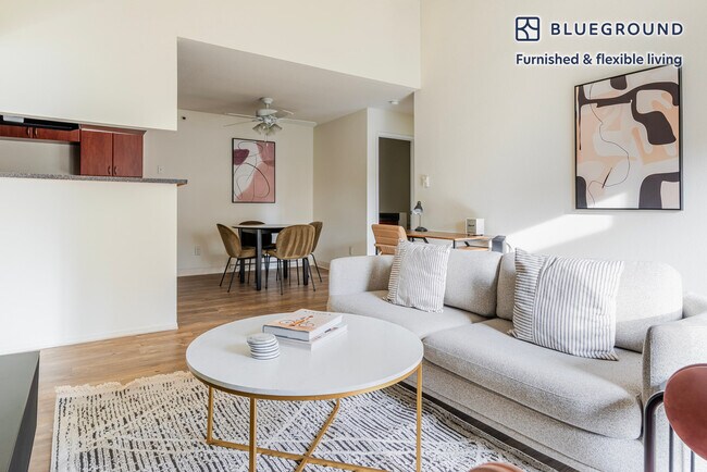 Foto del edificio - 1600 Villa St