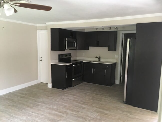 Building Photo - 2666 Marley Ln