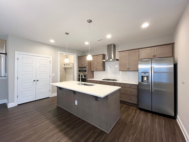 Foto del edificio - Newly Built 3BD, 2.5BA Durham Home Near Brier Creek, Interstates, and RDU Airport in an HOA Commu...