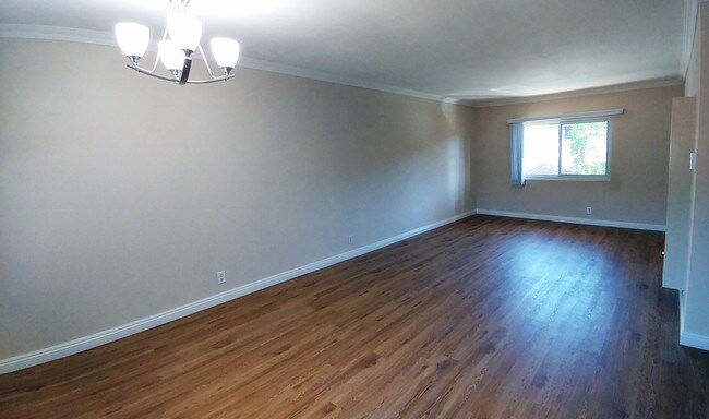 Living/Dining Room - 3220 Altura Ave