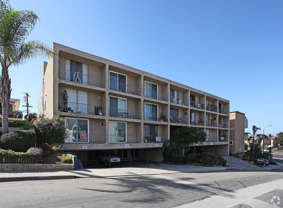 4477 Mentone St, San Diego, CA 92107 Apartments in San Diego, CA