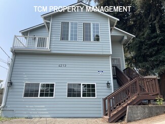 Building Photo - 4213 5th Ave NE