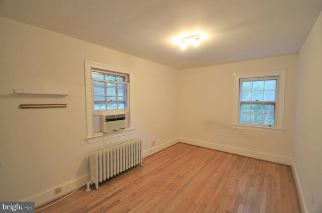 Building Photo - 1739 N Quincy St
