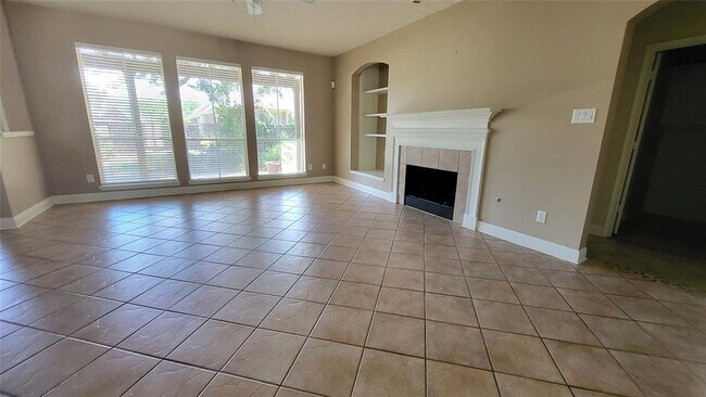 Foto del edificio - 5811 Brook Bend Dr