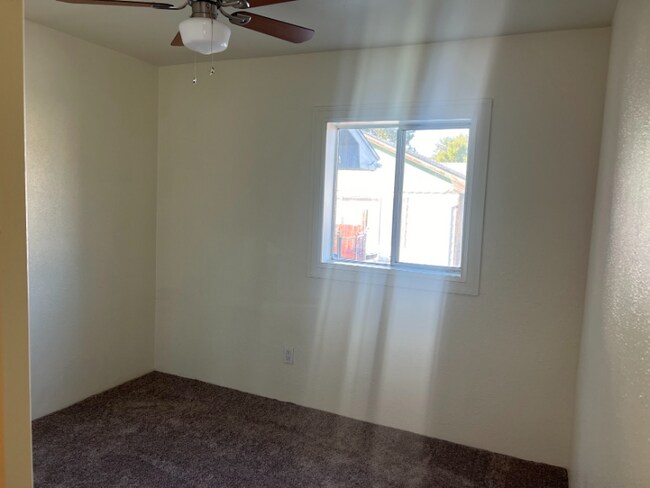 Foto del edificio - 210 S Dawes St