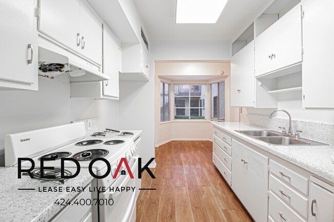 Building Photo - 220 Mira Mar Ave