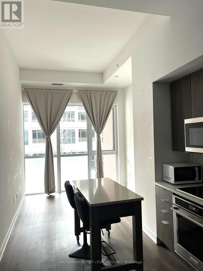 Building Photo - 38 Iannuzzi St