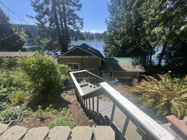 Building Photo - 5010 Lake Bosworth Ln