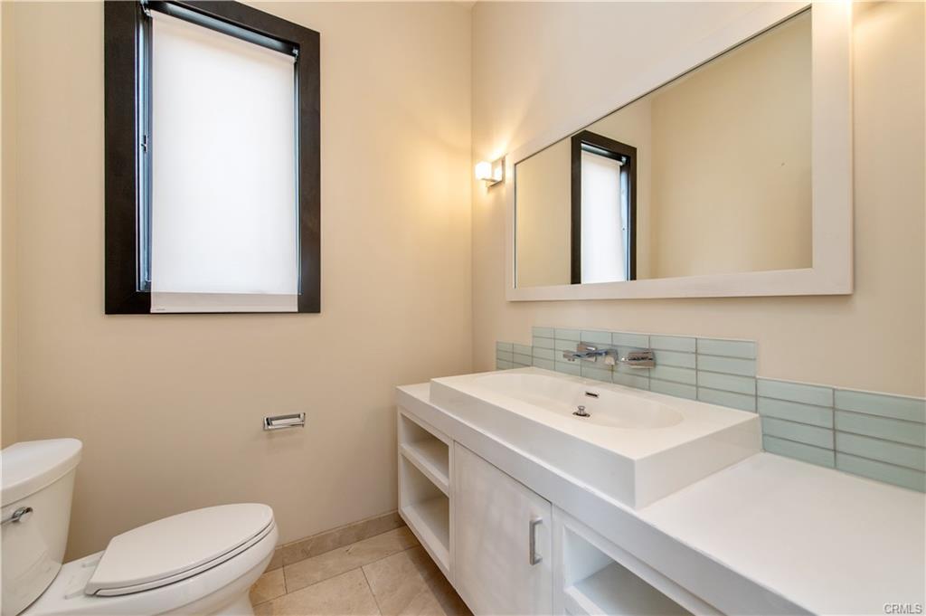 Foto principal - 268 S Clark Dr
