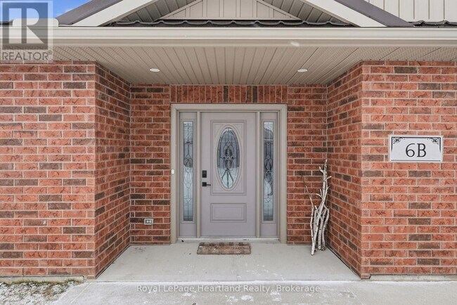 Building Photo - 6B ISABELLA STREET