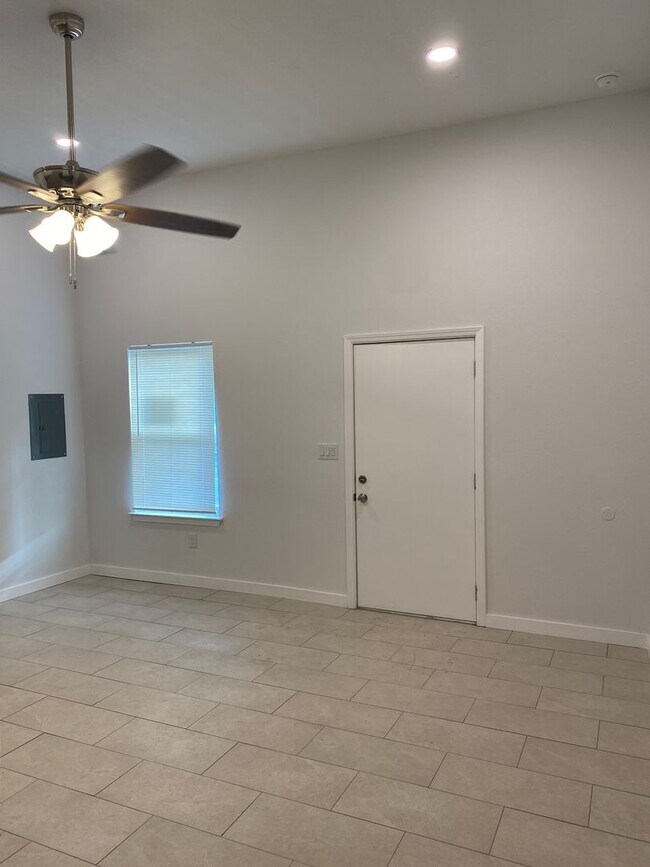 Foto del edificio - 1119 Guadalupe St