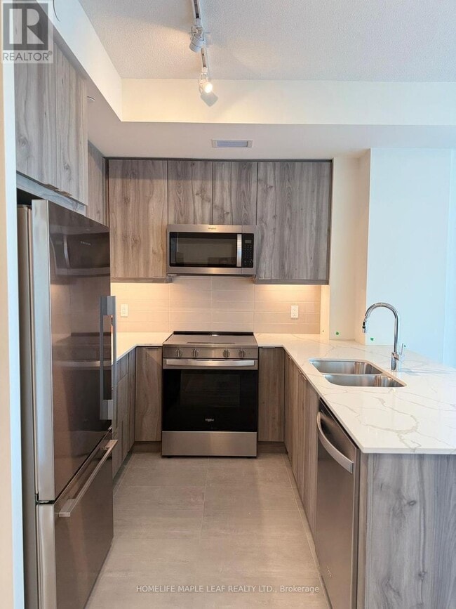 Building Photo - 15-1515 Watergarden Dr