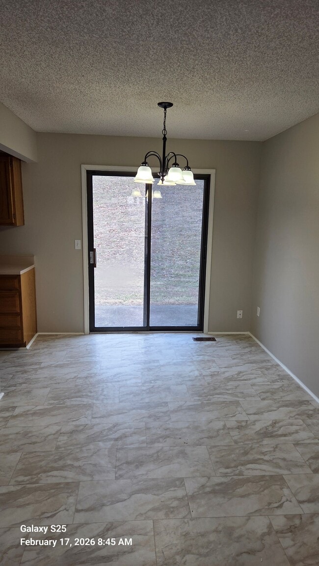 Foto del edificio - 3242 N Virginia Ave