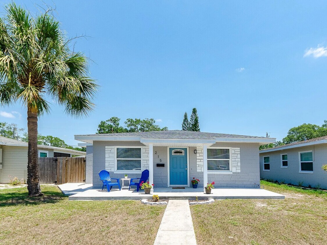 Primary Photo - 215 42nd Ave N