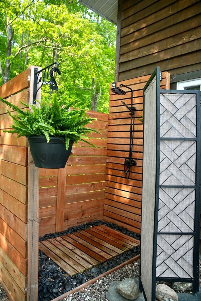 Photo du bâtiment - 529c Rue Principale