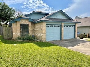 Building Photo - 2305 Dowd Ln