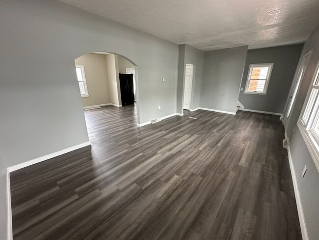 Building Photo - 1114 Irwin St