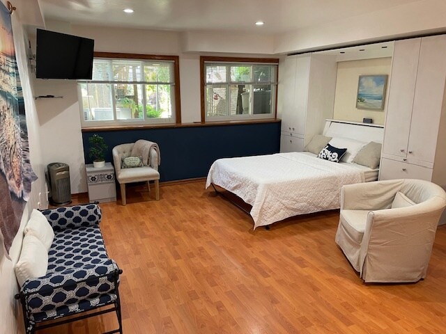 Furnished Studio - 481 Father Capodanno Blvd