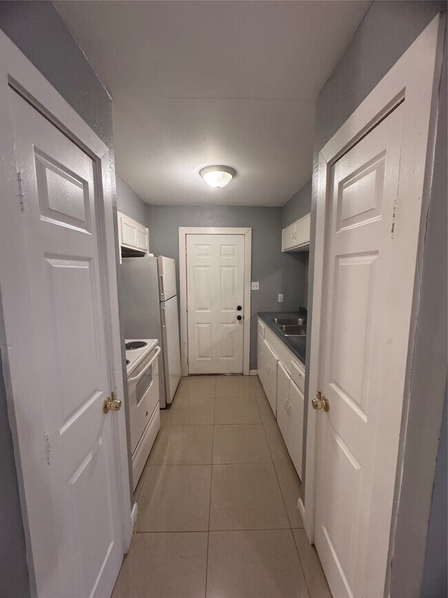 Foto del edificio - 4807 Mallow St