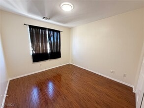 Building Photo - 1072 Valetta Flat Ave