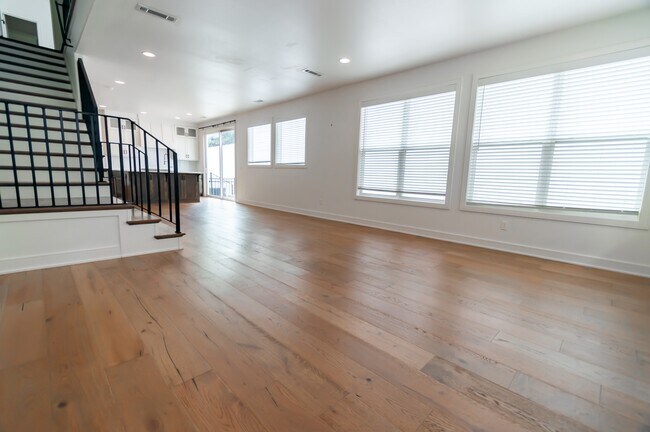 Foto del edificio - 604 S Willow Ave