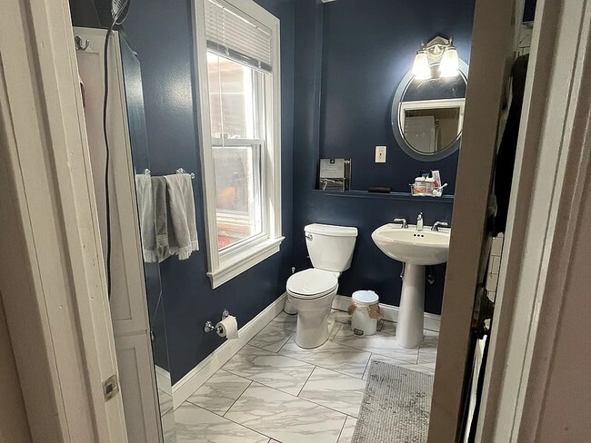 Photo - 31 16th St NE House