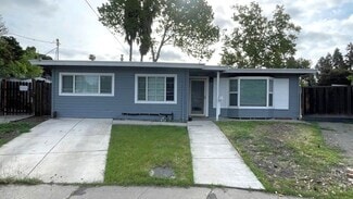 Building Photo - 1818 Devon Ct