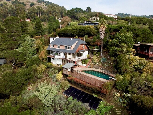 Building Photo - Country Club San Rafael Home with Pool and...