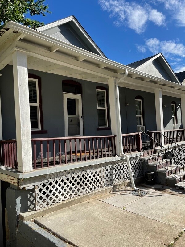 Building Photo - 914 13th St