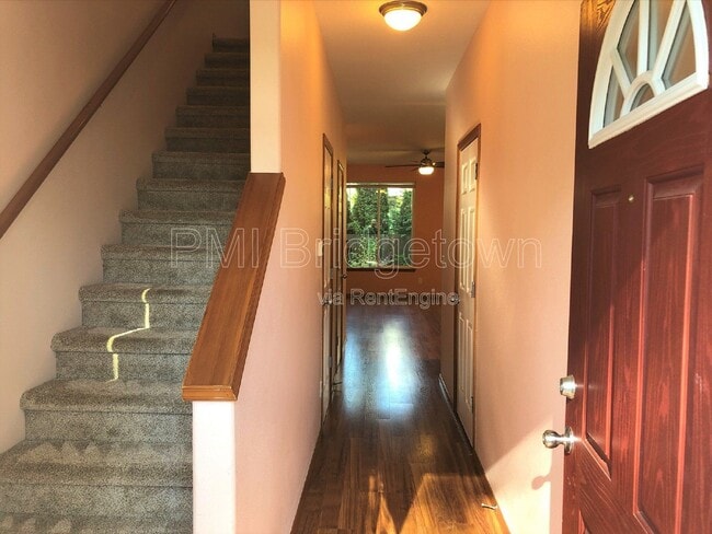 Building Photo - 4325 SE 79th Ave