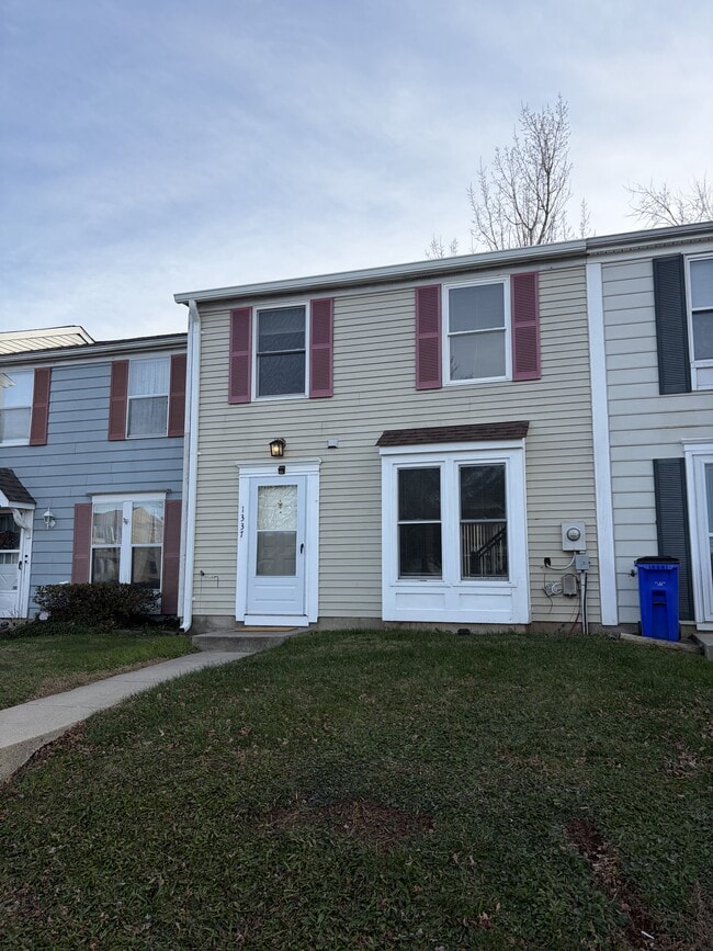 Building Photo - 1337 David Ln