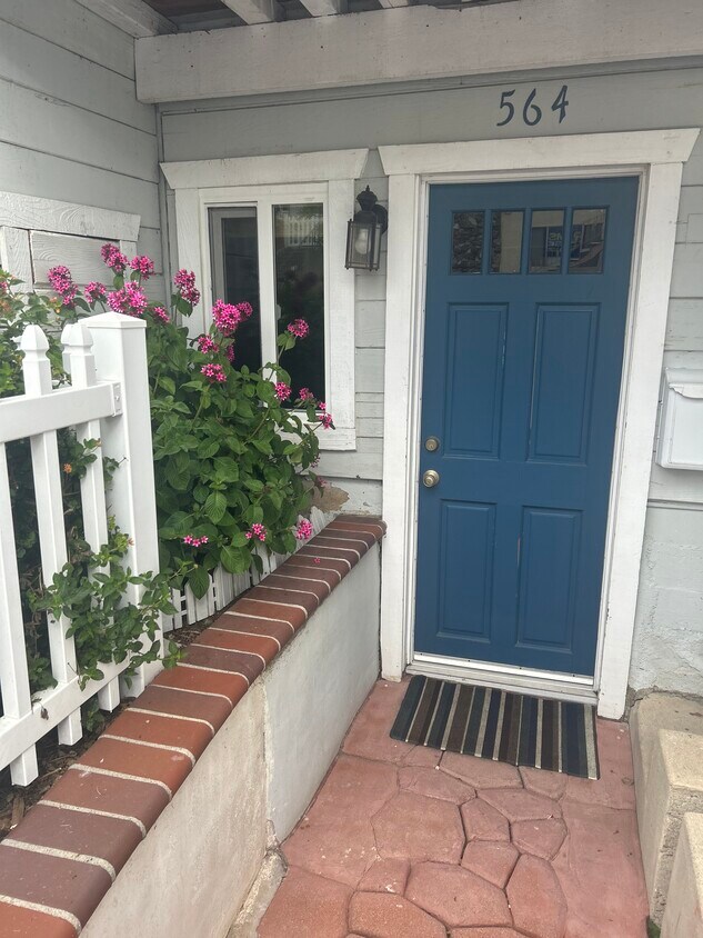 Primary Photo - 564 W 36th St