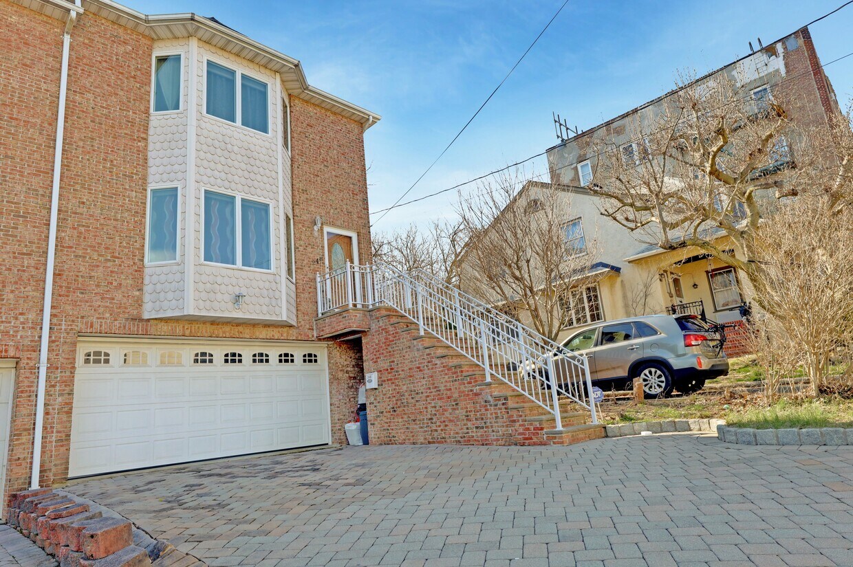248 Clark Ter, Cliffside Park, NJ 07010 Townhome Rentals in Cliffside