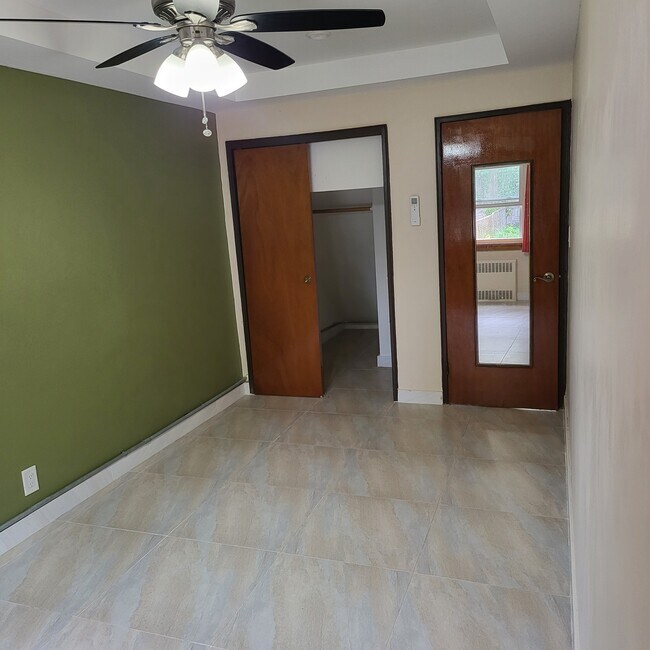 Foto del edificio - 3640 170th St