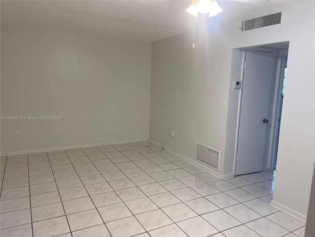 Building Photo - 3881 W Flagler St