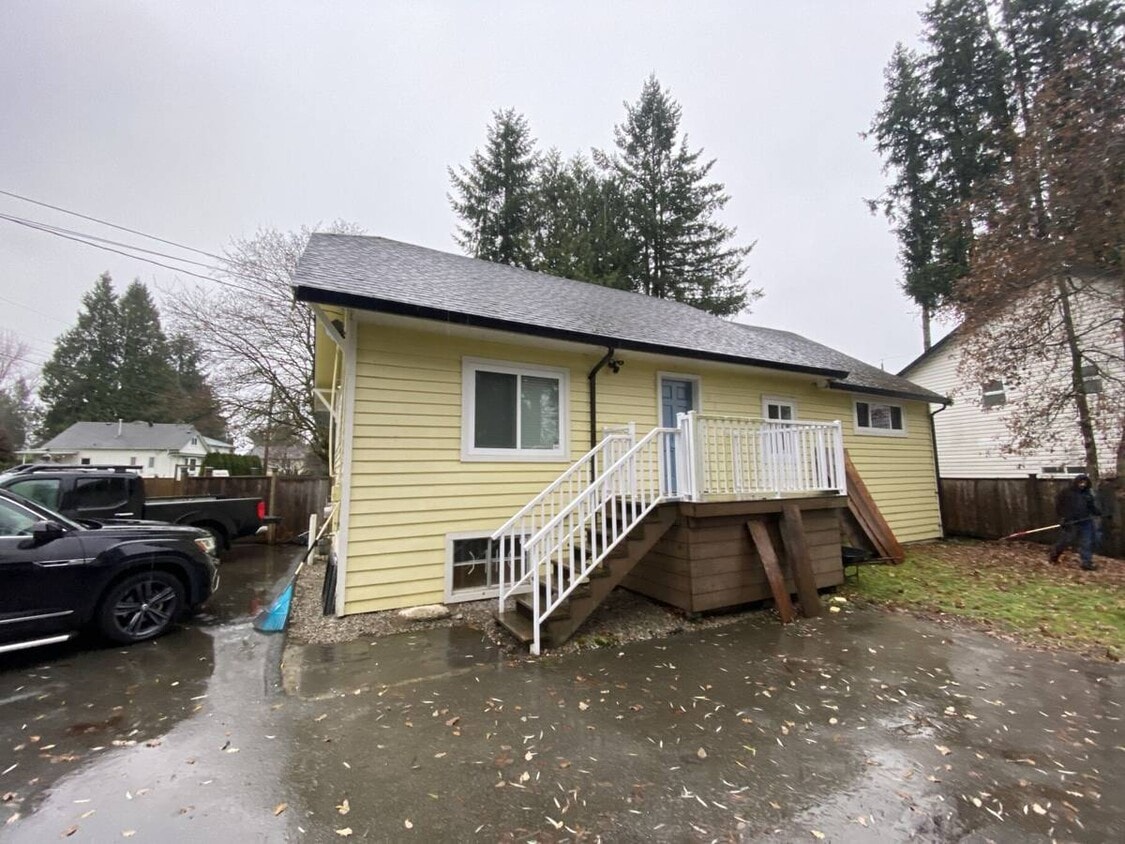 Primary Photo - 21190 River Rd