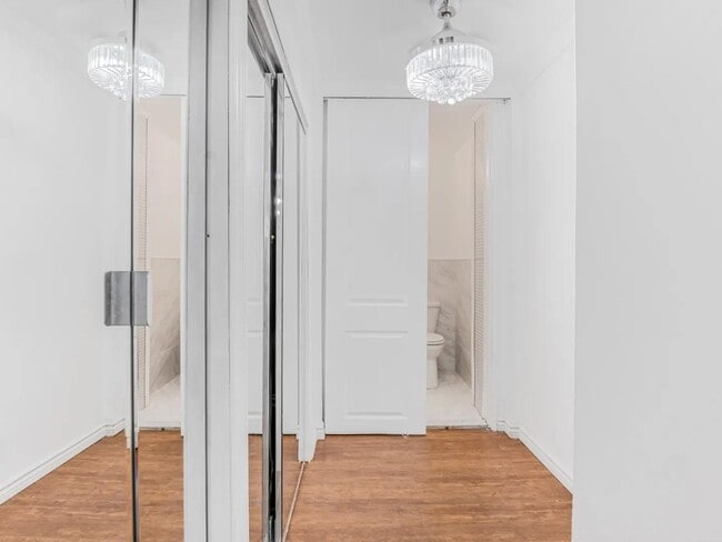 Building Photo - 185 Hall St